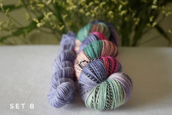 Holiday Sock Bundle: 1 skein plus 1 mini (125g)